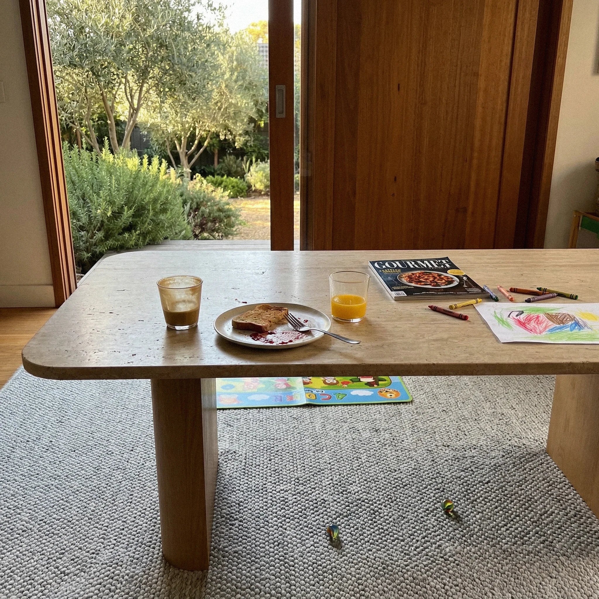 Ovelo Dining Table Oak wood with travertine top