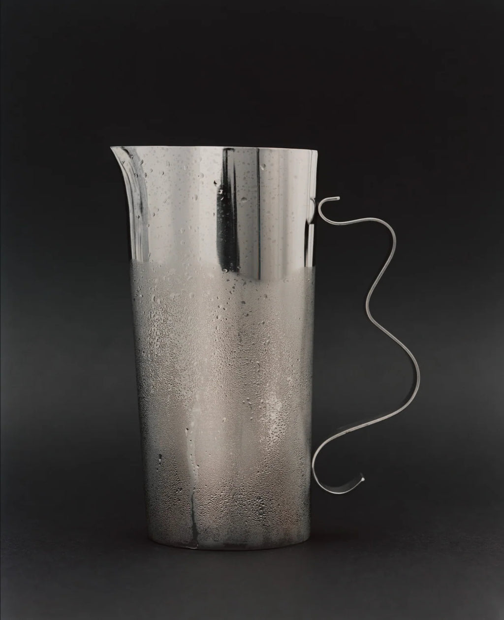 Squiggle Pitcher
