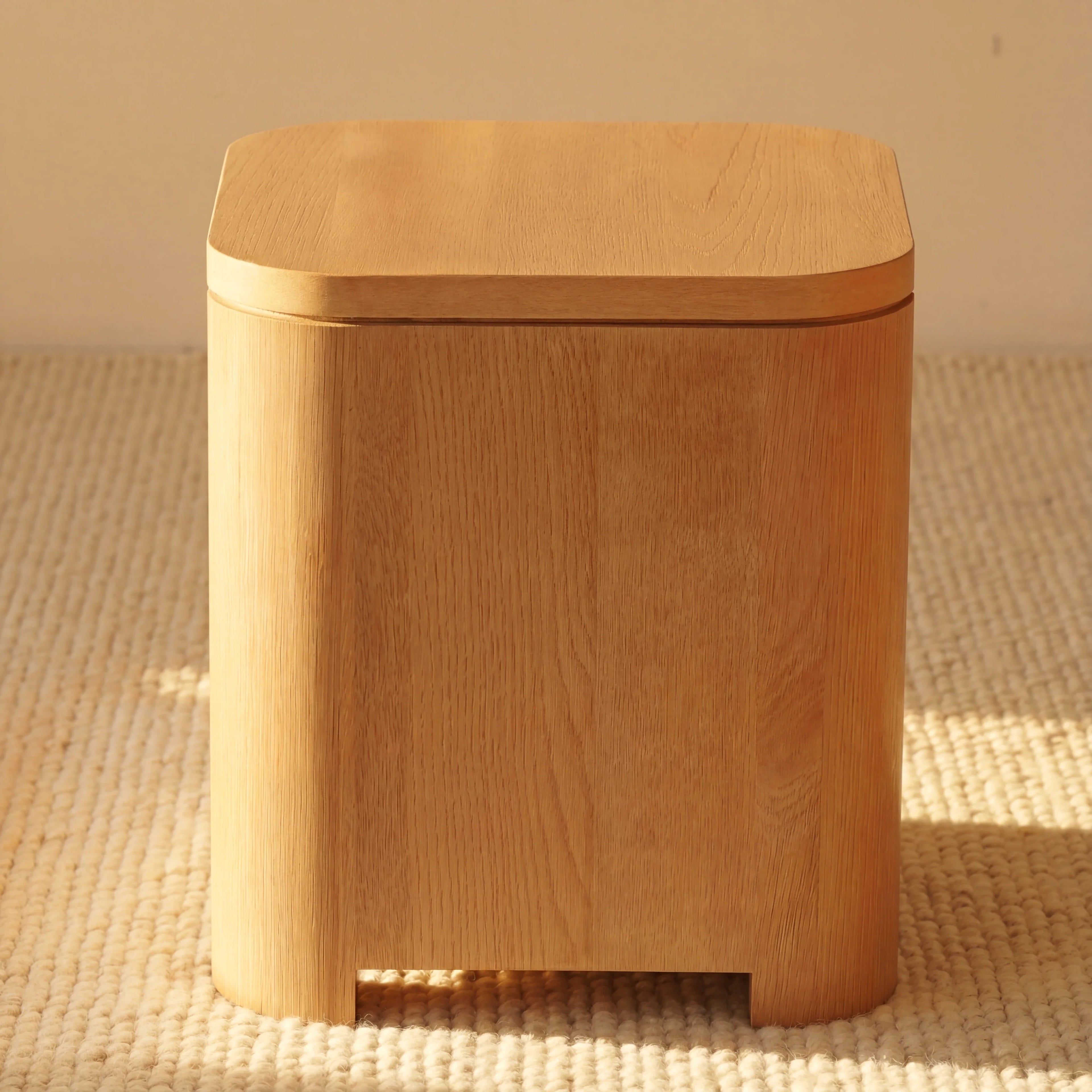 Ovelo Side Table All-oak construction
